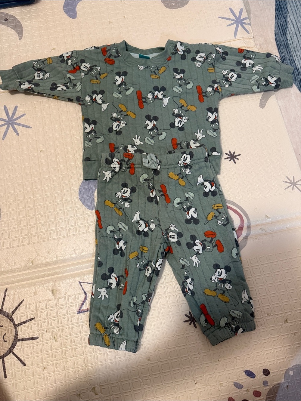 Mickey Mouse Green Baby sweat Set
